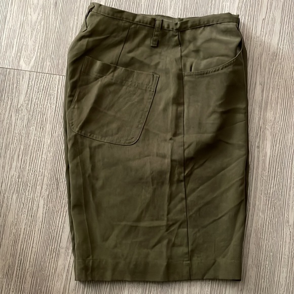 Line Two Shorts - Picture 5 of 6